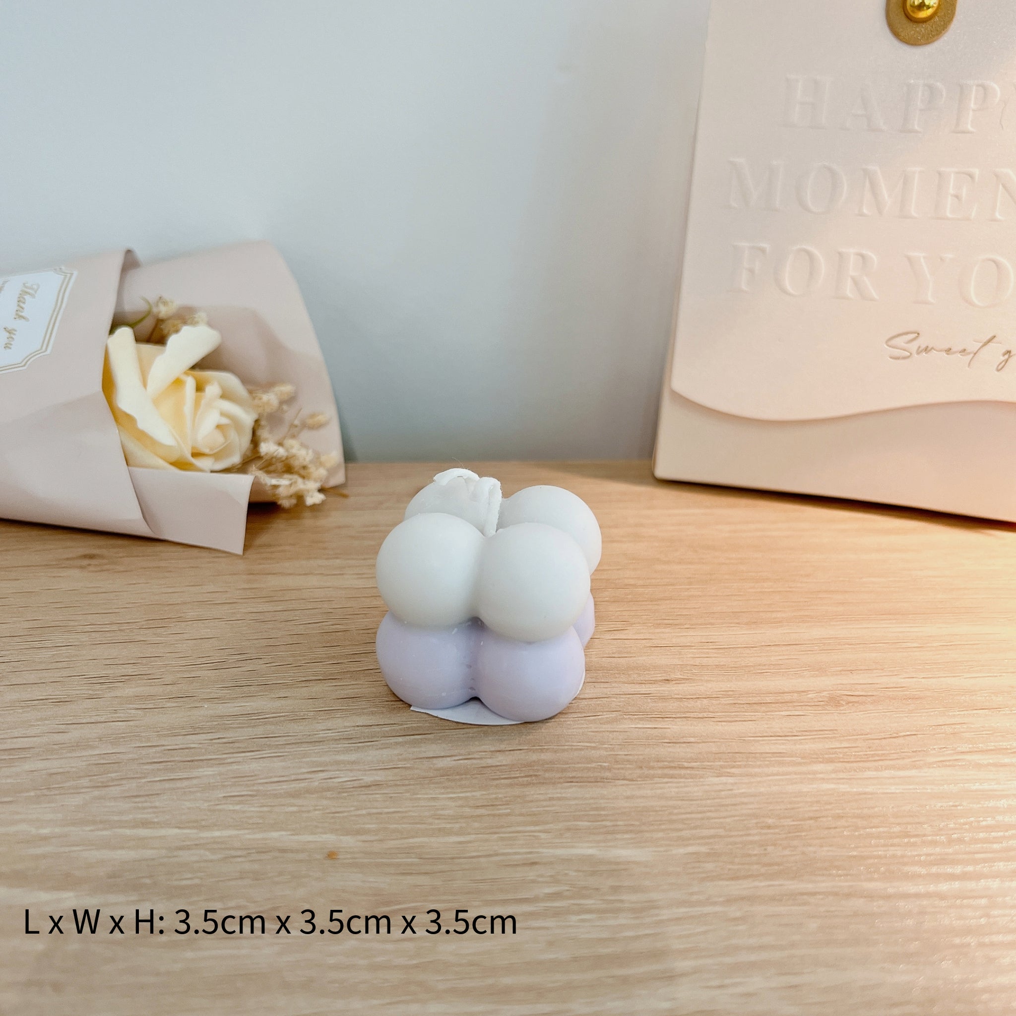 Nuage Candles, L&