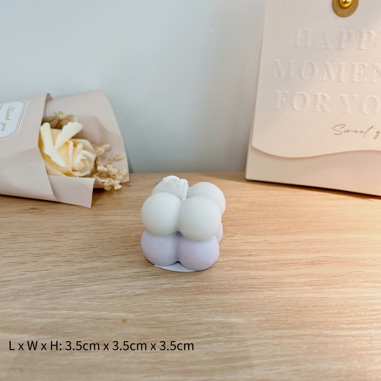 Nuage Candles, L&